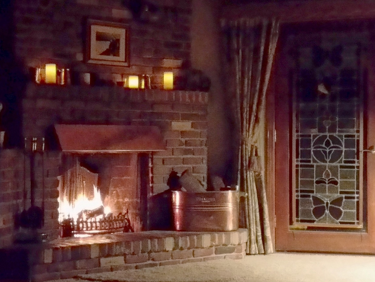 Locations Hub - Storybook Ranch Style | Mid-Century | Photoshoot Set