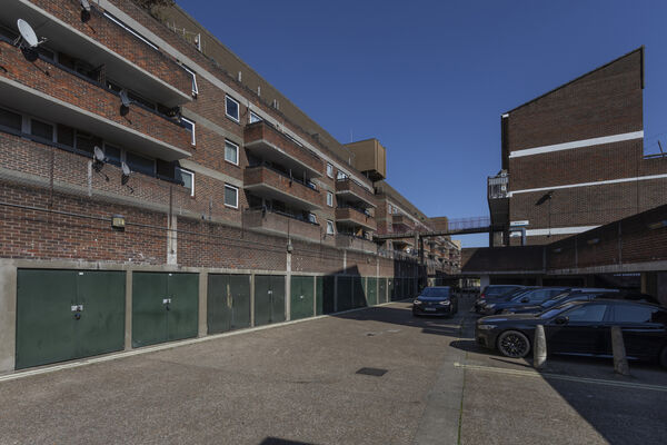 Silverlock Estate