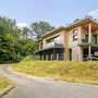 Lakeside Lodge