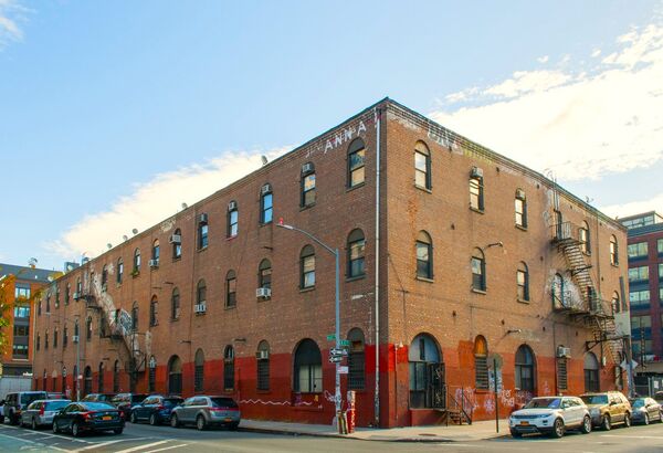 Kent Ave Williamsburg