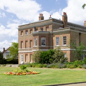 Valentines Mansion - Exterior