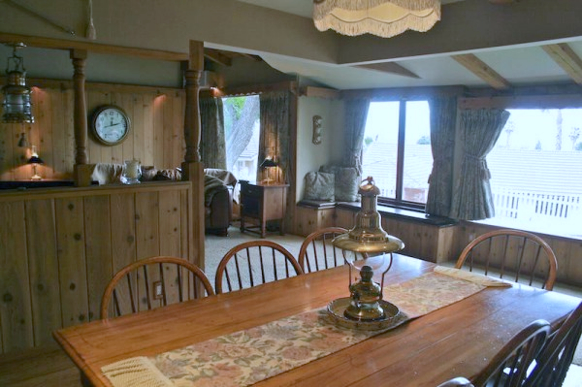 Locations Hub - Storybook Ranch Style | Mid-Century | Photoshoot Set