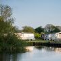 Lee Valley Caravan Park, Dobbs Weir