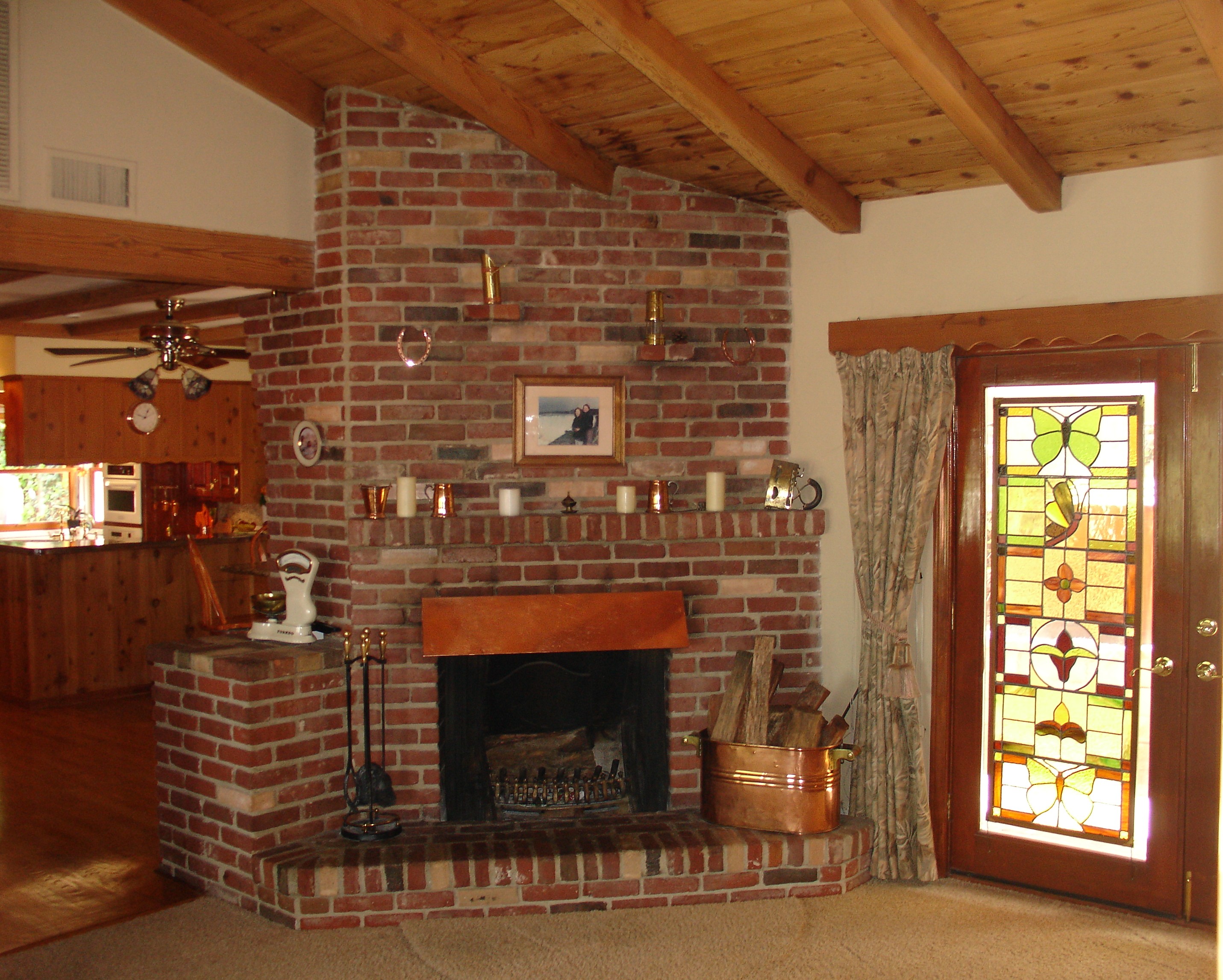 Locations Hub - Storybook Ranch Style | Mid-Century | Photoshoot Set