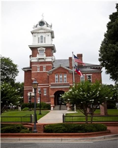 Gwinnett Historic Courthouse Parking