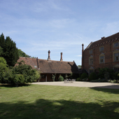 Roos Hall