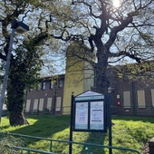 Abandoned Community Centre Harold Hill