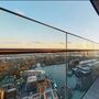 Flat with View of Canary Wharf