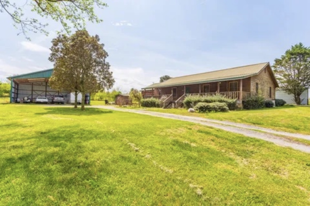 Jones Ranch Rambouillet Locations Hub - Jones Ranch House