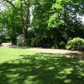 Thornhill Road Gardens